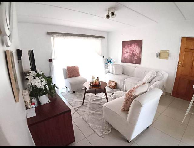 2 BEDROOM APARTMENT FOR SALE IN NOORDWYK